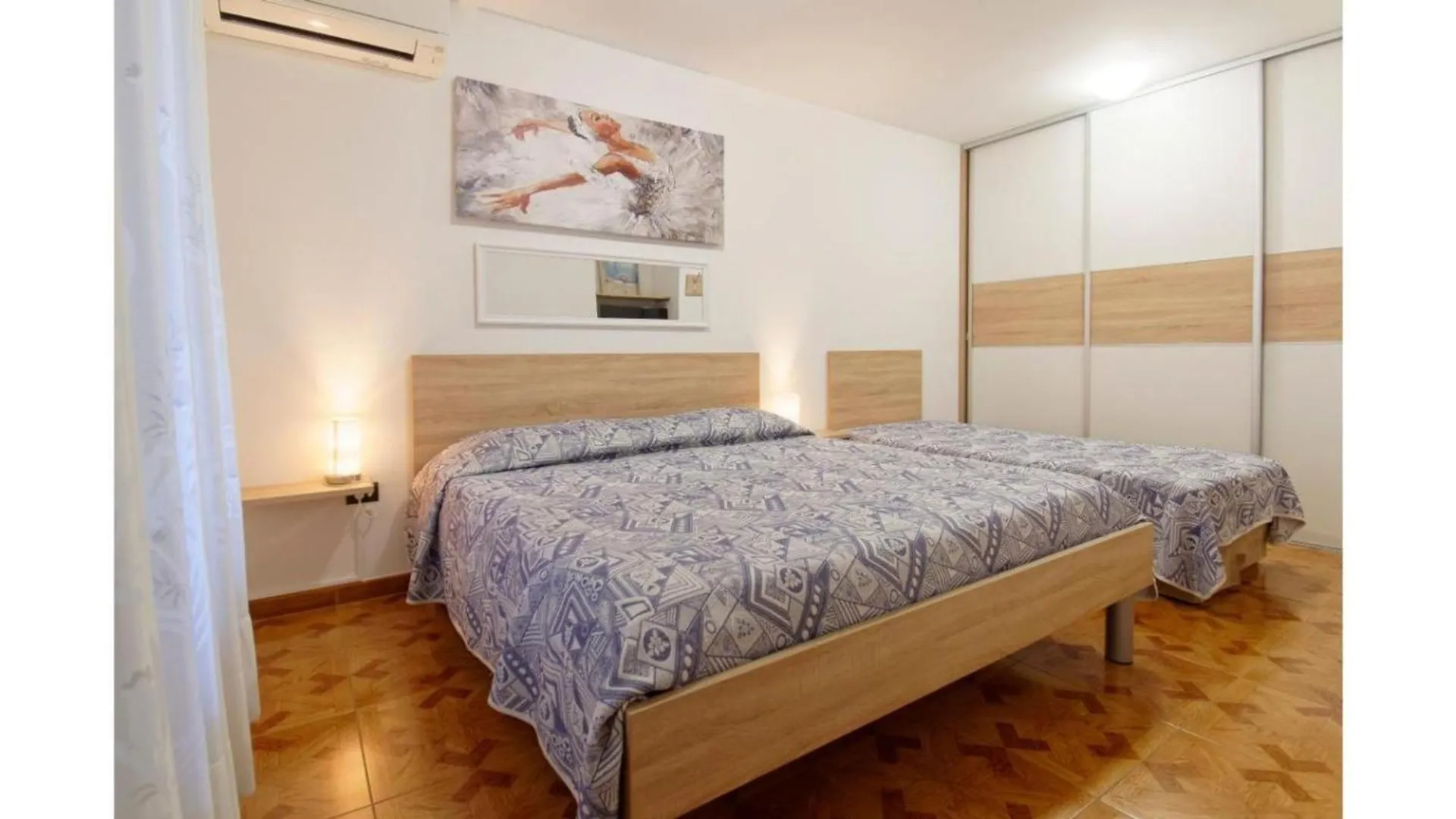 Comfortable Apartment In Umag With Parking Space Murine